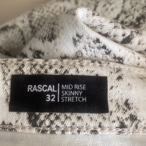 Buffalo - David Bitton Women pants - Picture 6 of 9